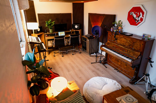 Studio 2